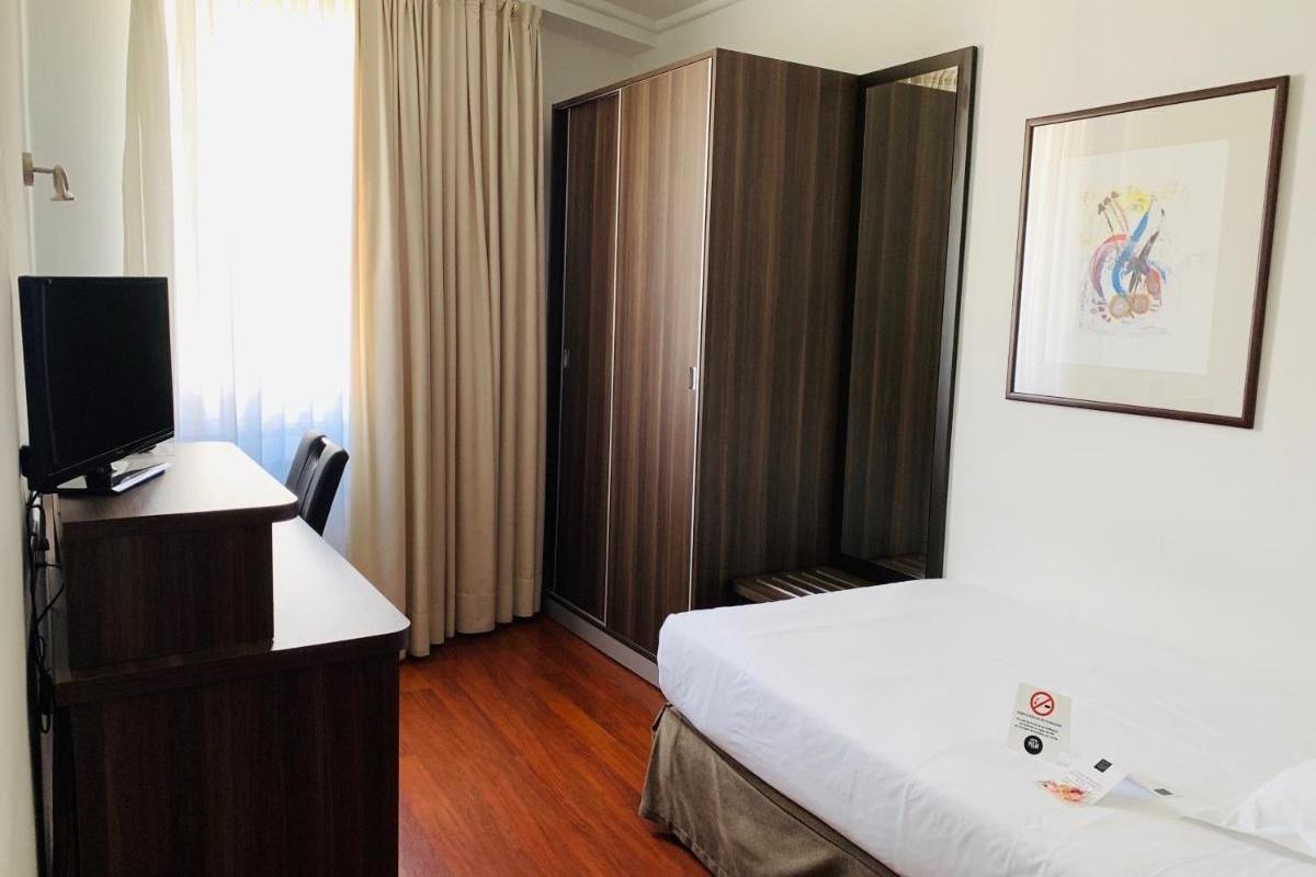 Hotel Yoldi Παμπλόνα Εξωτερικό φωτογραφία