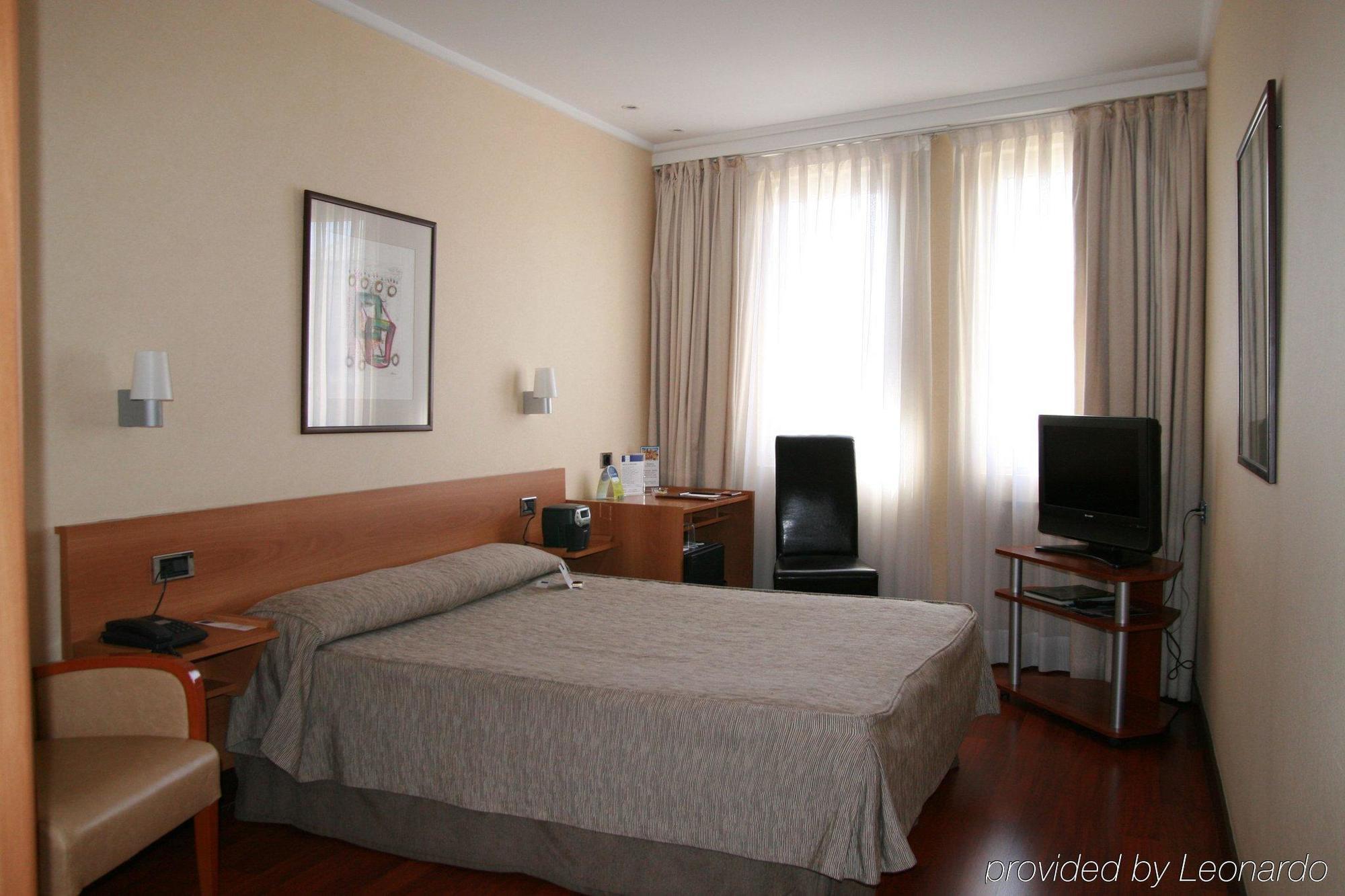 Hotel Yoldi Παμπλόνα Δωμάτιο φωτογραφία